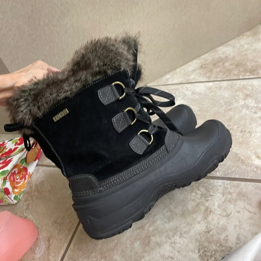 Khombu Womens Black Suede Faux Fur Trim‎ Waterproof Winter Snow Boots Size 9
